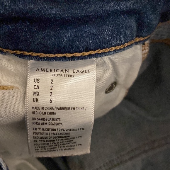 American Eagle Hi-Rise Shortie jean shorts - Picture 6 of 8